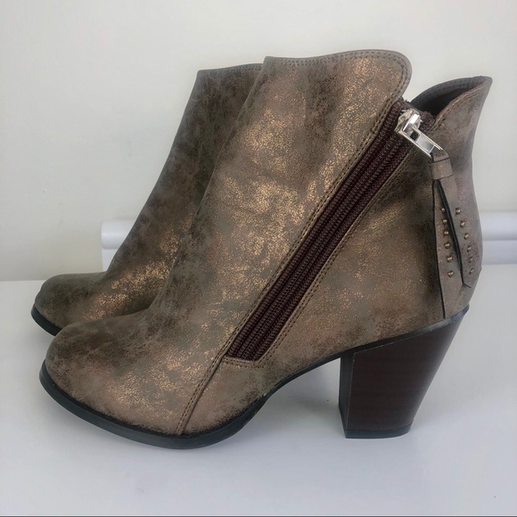 Charles Albert ankle booties gold brown distressed size 9 - Picture 2 of 8